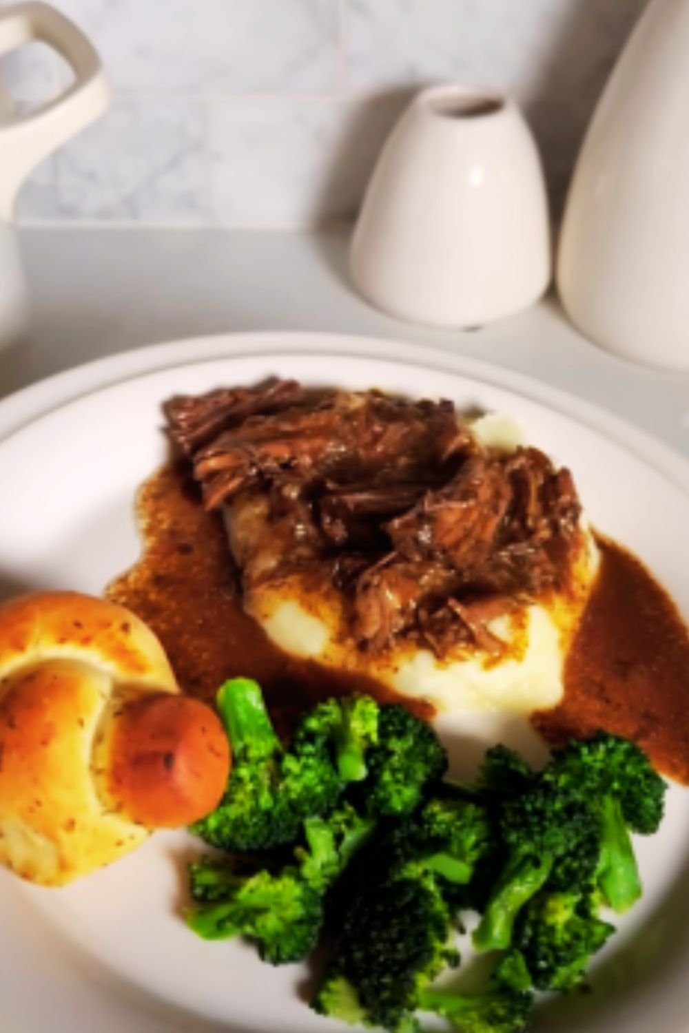 Slow Cooker Pot Roast: A Comforting Classic Made Simple
