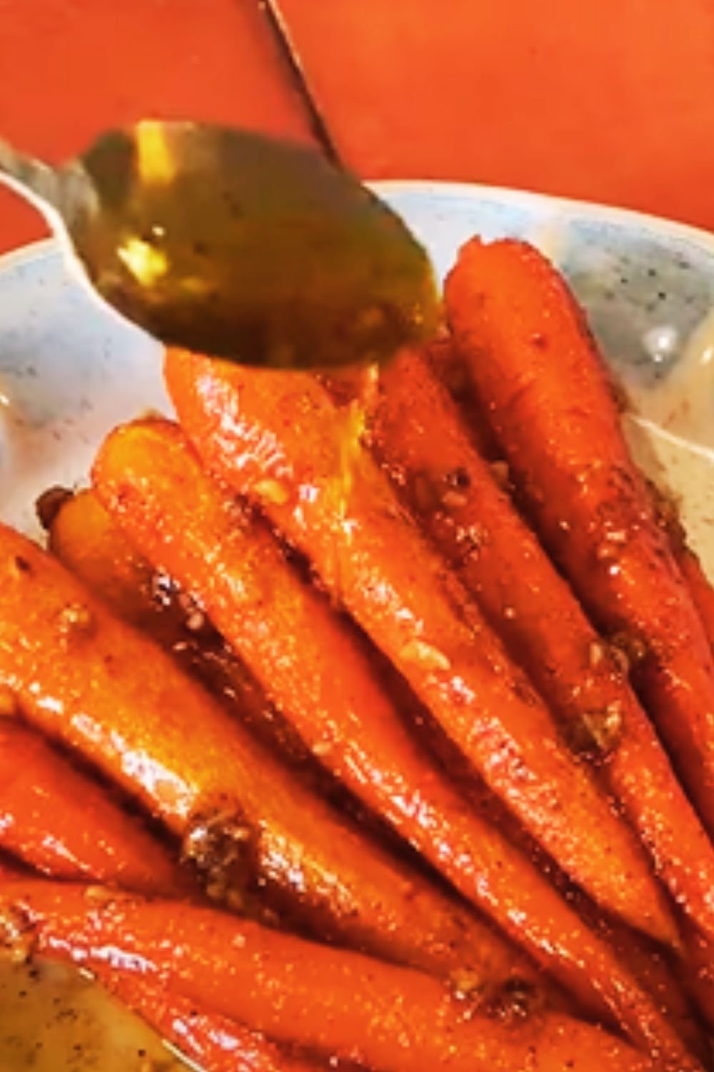 Honey Garlic Butter Roasted Carrots: A Sweet and Savory Side Dish That Steals the Show